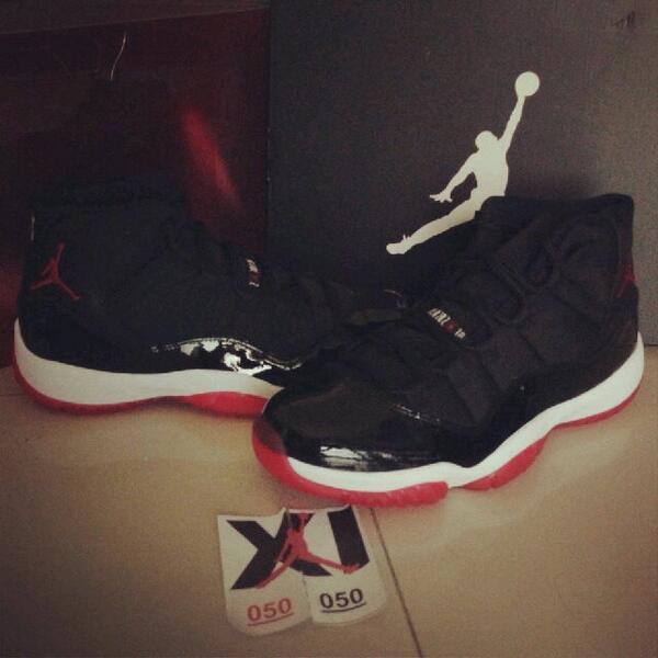 Mikhail_Landers's tweet photo. Kayak punya gw -_- "@willabrahamdel: Christmas present from my sister... I'm in love with this shoes http://t.co/k0KOQyomvH"
