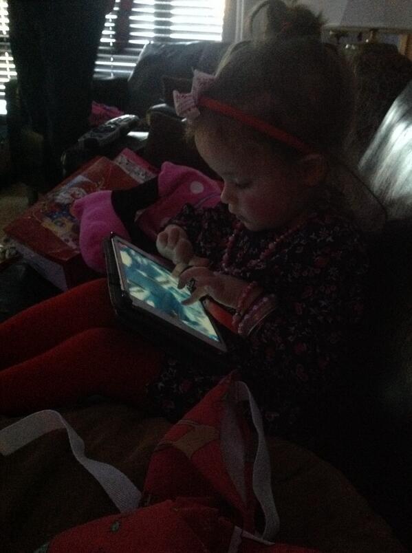 ShannonSulliman's tweet photo. My 2 year old cousin got a mini iPad what has the world come to ..😱 http://t.co/sQP8fbDBZy