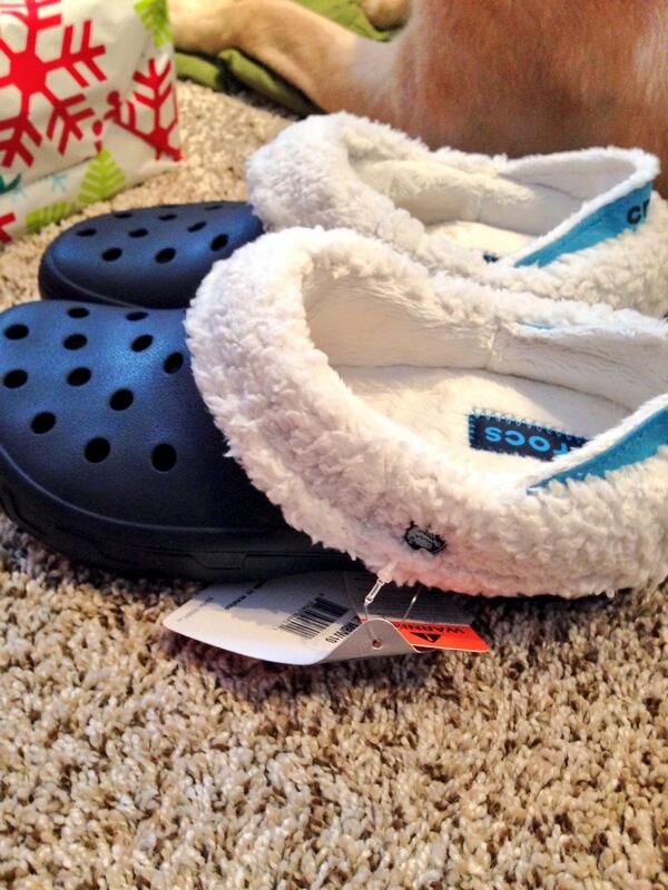 meastmandpt's tweet image. Best present. #crocsforlife