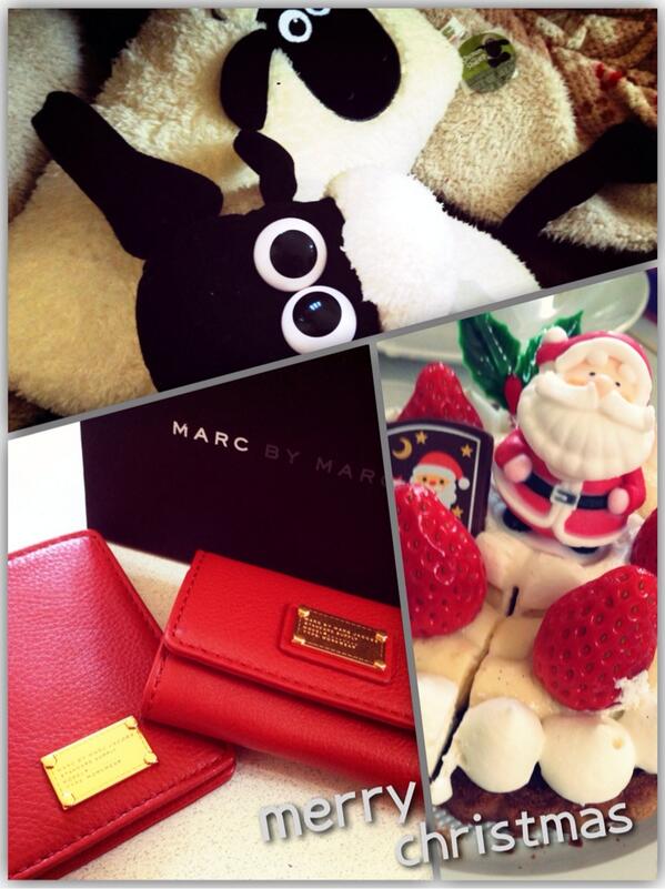 meee_pooo's tweet photo. 最高のクリスマスでしたー(^｡^)！
定期入れ、キーケースに大好きなひつじのショーンのグッズ(  ऀืົཽ ω ऀืົཽ )
大切に使います(  ऀืົཽ ω ऀืົཽ ) http://t.co/lFl743xIsn