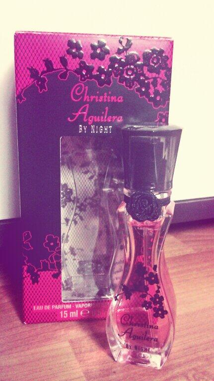 Corinna_Ha's tweet photo. Ich liebe dieses Parfum!! ♥ http://t.co/WOuBgwbI0i