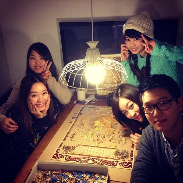 SuzyYS_twt's tweet photo. RT@JongbaePark Today's puzzle process @suparin_kwang @kim13656 @neenwlh @nnnoooon http://t.co/hzxhj7qvXm