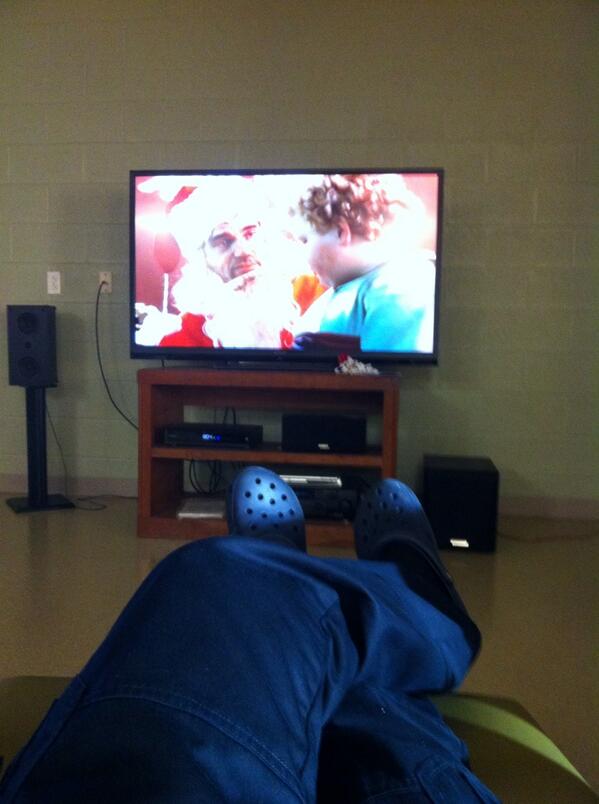 jeans_josh's tweet image. #MerryChristmas from #Medic3  #NashvilleFire #BadSanta @cdavisnfdmedic @hazmac12 @GuesssWho59 @jceley40 @Hugsta77