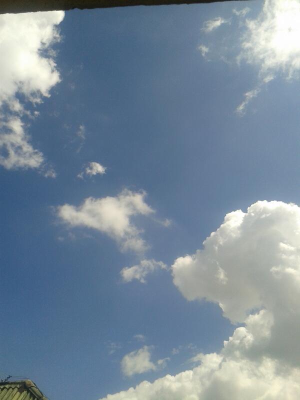 stefiayala's tweet photo. Despertarse y ver este lindo cielo ! http://t.co/kY2L4bZ6vL