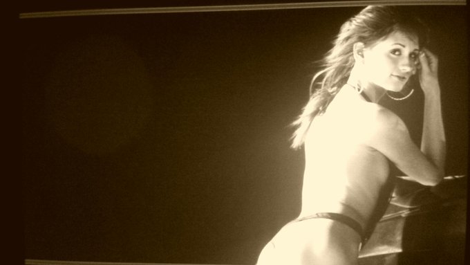 Christmas Eve photos&amp;sex in a broken down escalade in LA while the sun comes up on the rooftop of a parking