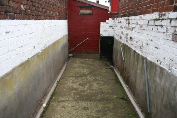 AwayEndToilets's tweet photo. No graffiti on show, but the facilities at Oakwell, Barnsley #BFC http://t.co/QesZzl8L2y