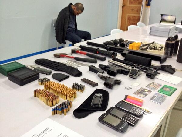 RT <a href="/johnsonmanabat/">Johnson Manabat</a>: Matataas na kalibre ng baril nasabat sa 1 Chinese sa isang casino sa Pasay City; suspek arestado!