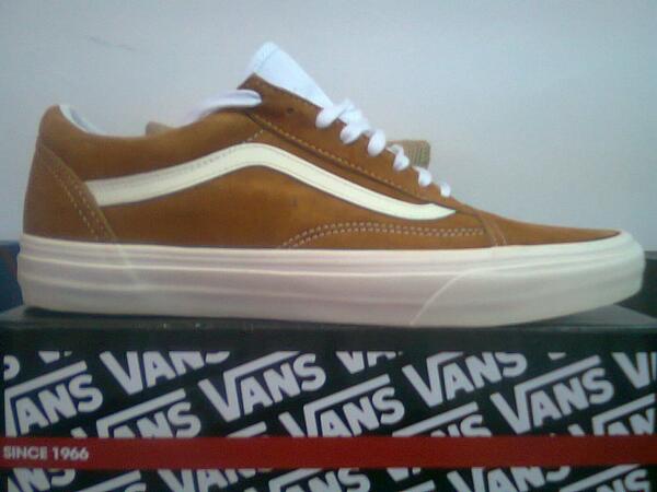 LuzBelitoCabe's tweet photo. #Playeras #VANS http://t.co/L4hdoJrKsu