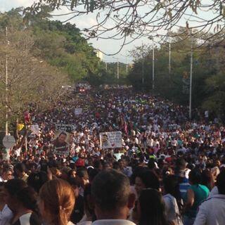 EdgarJcamargo's tweet photo. Así despide mi tierra vallenata al ídolo, el más grande, el inmortal, gracias Cacique!!! http://t.co/tI3bUdt0ZI