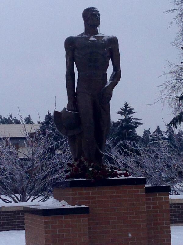 DantonioMark's tweet image. Merry Christmas! Heading to Cali #WheelsUp #BeatStandford