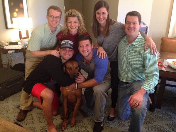 TimTebow's tweet photo. Merry CHRISTmas! Celebrating our Savior's birth with the family. Luke 2:10-11 http://t.co/Zzii4dv6GC