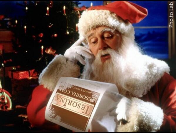 TesorinaSkin's tweet photo. Are you on Santa's Tesorina list? #christmaspresent #XmasEnvy http://t.co/sSeel8boWy