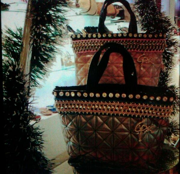 New ARRIVAL #gift #christmas #bag #gosh #fabolous #instafashion. IDR 399.000