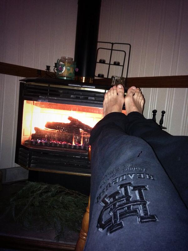 LowKeySereika's tweet image. Where I've spent most of my time at home haha #itsreallycold #headrushbrand @headrushbrand