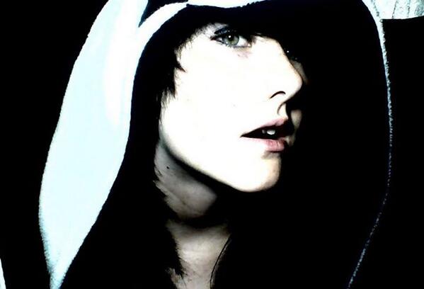 CombativeBabe's tweet image. //Is it weird to use people I know IRL as a FC? Cuz this chick is so beautiful.