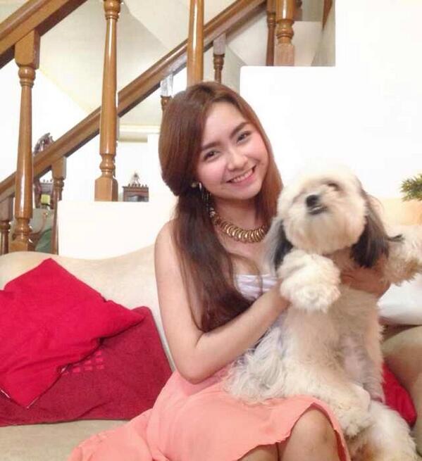 Yesshir's tweet image. Newest member of Navarro family. Hihi kyooot!! 😂🐶😘 #kitchie