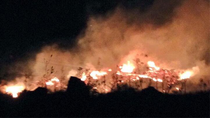 Santa Susana Pass Brush fire in Simi Valley 