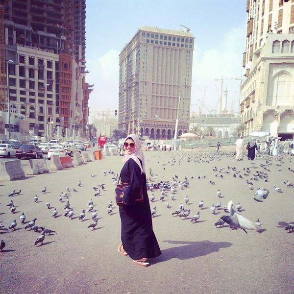 asdithaola's tweet photo. InshaAllahh kembali lagi , yang udah kesana aja pengen balik lagii , balik lagi balik lagi to mecca jedda medinas http://t.co/vKvOZhQTMs