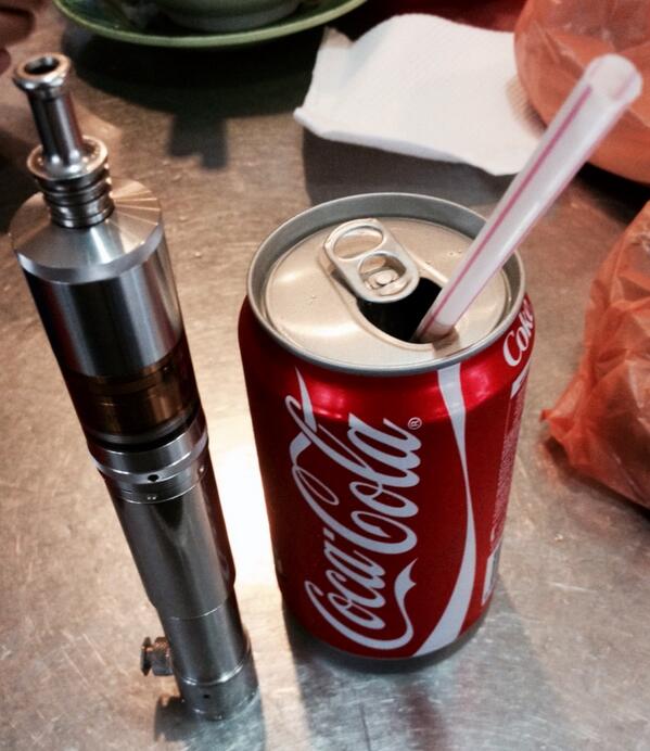 boyazrul's tweet photo. Chilling &amp; Vaping #vapermalaysia #GSmod #TaifunGT #restoranNisma http://t.co/x5XoMIXkX7