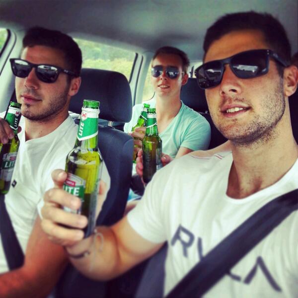 Touchies kick off.  <a href="/regardt12/">Regardt</a> @Jannoellis <a href="/Gousie15/">JHGous</a>