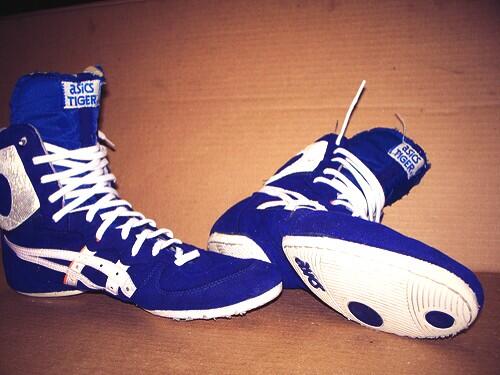 classic asics wrestling shoes