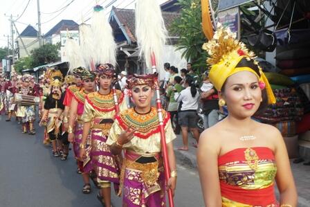 Dharma_Jellyfhi's tweet image. Yg di blakang iyuh yaw #wahem