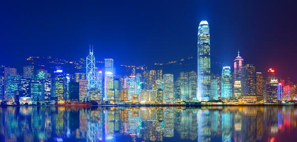 RT als jij vanavond ook naar Wie Is De Mol in Hong Kong kijkt. Volg @Arke en maak kans op een reischeque! #widm