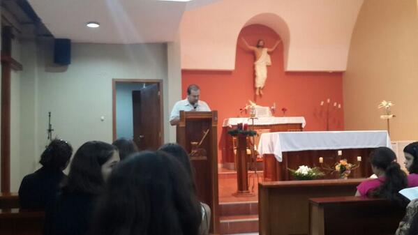 UEPRIM_aldia's tweet photo. Así se celebró la novena en Ciudad Verde, la cual empezó el domingo 15 y terminó el lunes 23 con el pase del niño. http://t.co/GOualHPtF1