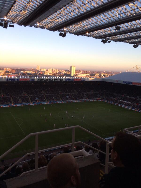 JamesBeedle's tweet photo. Can't beat a few pints and the Newcastle match!! #BoxingDay http://t.co/tZ7tof0Afp