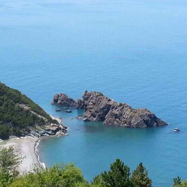 Sabah kahvaltı sonrası rahat kıyafetlerle güzel bir ağır adım yürüyüşü....:))