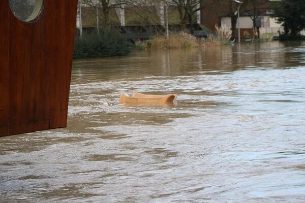 MAIDSTONE: Anyone missing a biege sofa?