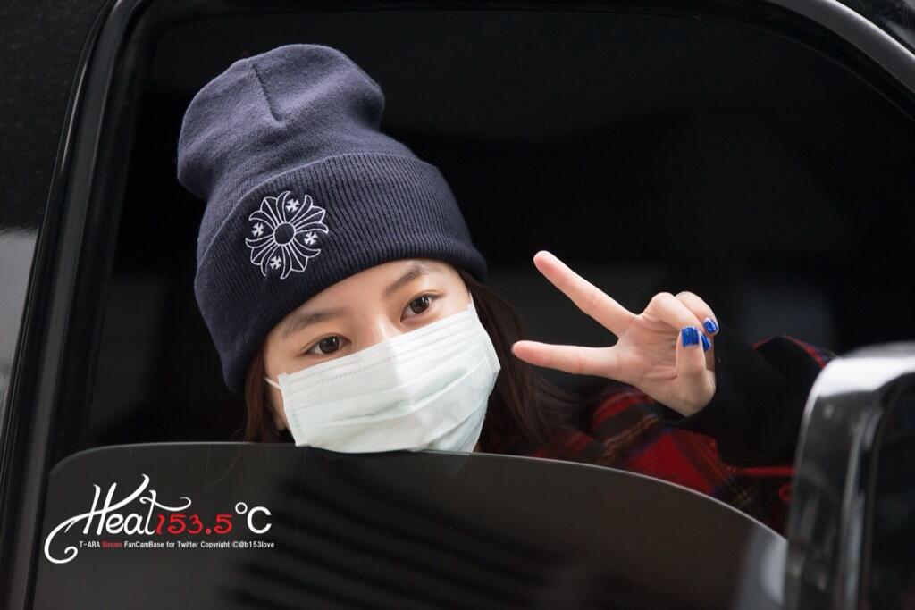 BcaMwNvCMAAhbcR.jpg:large