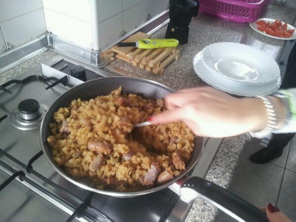 sangonali's tweet photo. Oleee la única que se ha dignado a hacerme migas @virginita_ !! @FURANA2 @Ainigriv3 @Lauibami #DíaDePrácticas #Migas http://t.co/vR0pX9eTXD