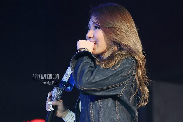 geekwon's tweet photo. ♥ "@WeLoveChaerin: So adorable!!!! ♥ http://t.co/1HDMSRNiih"