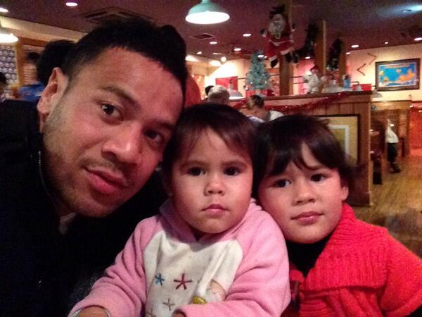 art_hur08's tweet photo. Christmas party last night with Alesana Tuilangi's family😘 http://t.co/DAmmYqTFT1