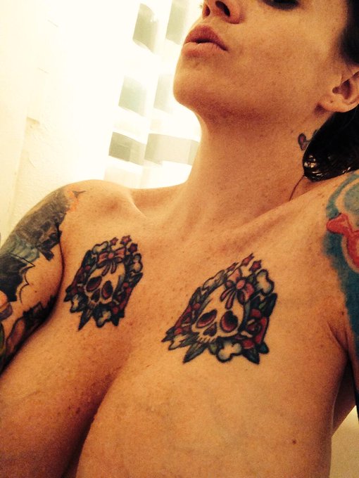 Waterbeads on My porcelain skin #hugeboobs #CleavageThursday @Milfandbbcpics @HugeBoobPics @SQUIRTZONE<a href="/tag/hugeboobs"class="tags">#hugeboobs</a><a href="/tag/cleavagethursday"class="tags">#CleavageThursday</a>