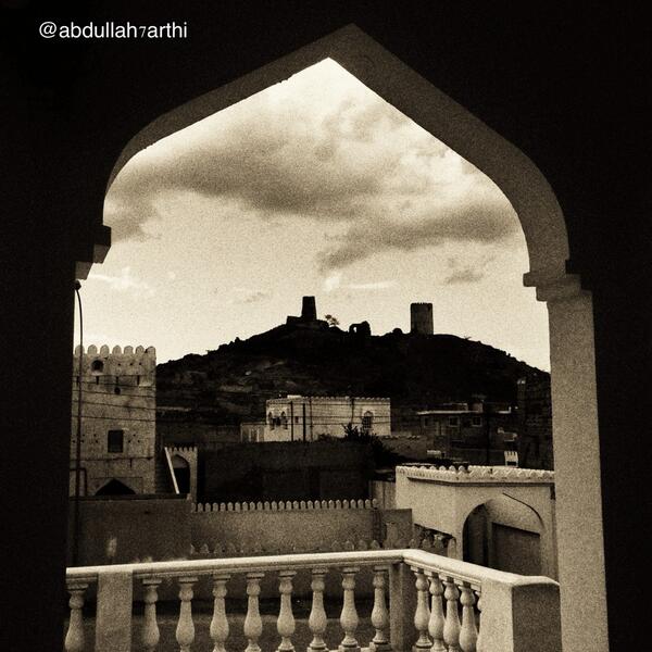 sultan_alfarei's tweet photo. “@Abdullah7arthi: زاوية من "مسجد الحساب" على المباني القديمة في المضيرب
بعدسة الآيفون

#المضيرب_في_صورة http://t.co/mTkj839Axf”
