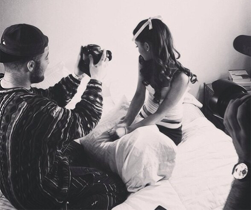 arianacrocgdr's tweet photo. shy http://t.co/sxSKxrbdRw