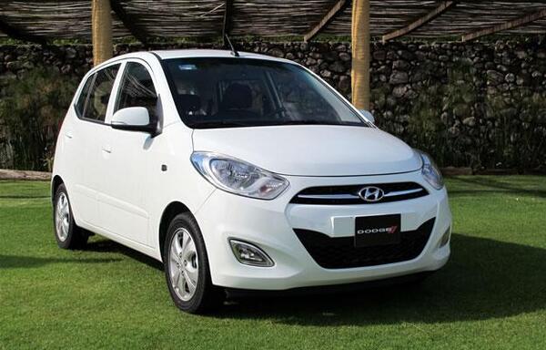 "<a href="/Viva_RD/">Viva - Oficial</a>: Este Hyundai i10 del año nuevecito, quiere ser tuyo #Retweet si le dices que sí #vivateresuelveel2014 " si
