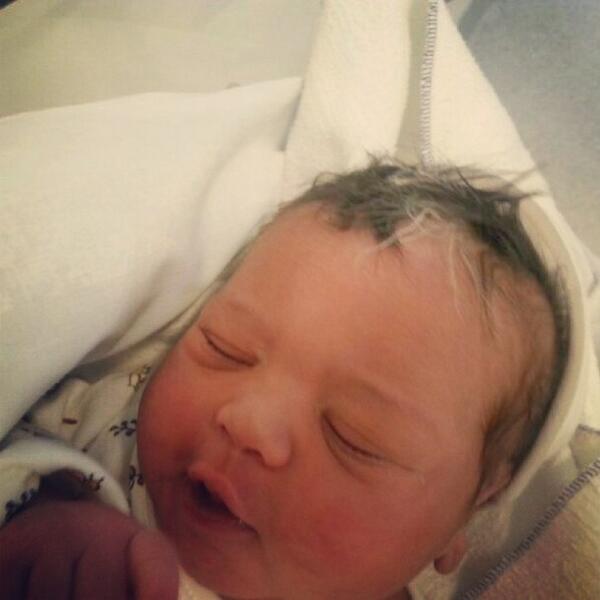 Najma_Hassan's tweet image. He carries the family gene. #whitepatch