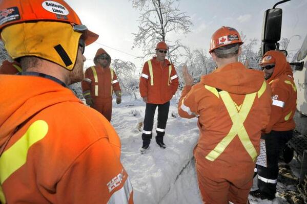 Hydro One On Twitter Hydro One Ceo Carm Marcello Out With Crews This Morning In Bolton Http T Co V8fo4g1h92