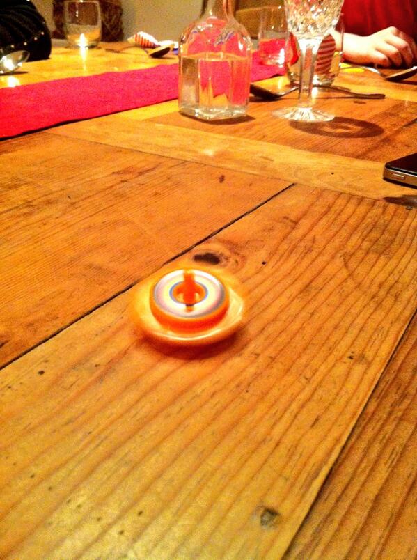 samlindsay_'s tweet photo. @JamesD54_ Christmas table antics trying to beat the ASR and LSR.. http://t.co/oGeD2gPy7u