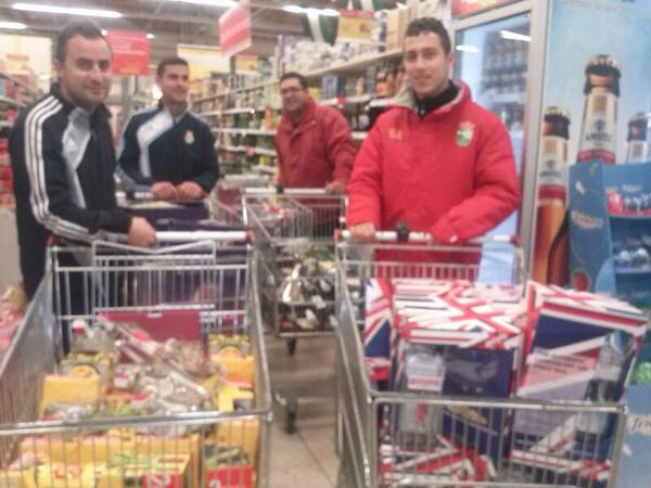 ufisalguero6's tweet photo. Ya estamos de vuelta!!
@pepebalin @juandelfa89 @juangodevi @manumoran61 @sergiope36 @ufisalguero6 http://t.co/Jbj2pqEFe2