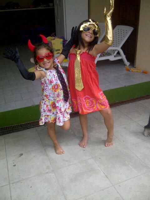NicolRuperti's tweet photo. Mis loquitas hermoosas!! Mia&amp;EvaMartina.. Las amo ♥ http://t.co/mIsrUu0MX6