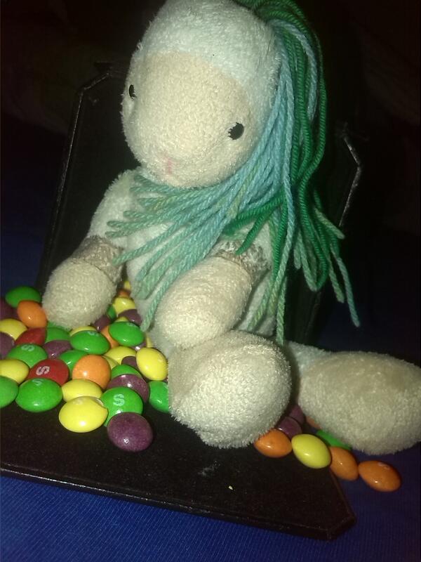 MsSmileyoffical's tweet image. #Skittles