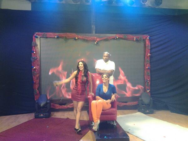 decasaencasatc's tweet photo. Una #SillaCalienteDCEC para recordar, con @SofiaCaiche de @SecretariasTCTV al descubierto #MiProgramaEsDCEC Dale RT http://t.co/Vgcrb78Fal