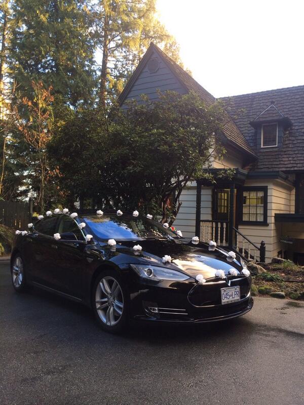 RoyceHall's tweet photo. All dressed up for a wedding @vevabc @TeslaMotors @TeslaMotorsClub http://t.co/gsEiERo4PZ