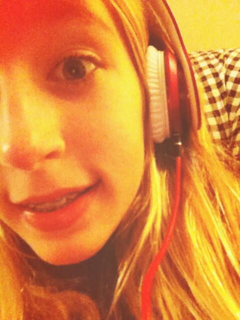 _anaphillips's tweet photo. I love hot pink beats #beats #hotpink http://t.co/7rUgs2DVTg