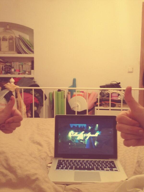 Patrisiya's tweet photo. Peliculita con @mamamen69 ONE DAY -👬❤👰🐸✨👶👩💭👩💣👨...👵💀 http://t.co/7SnLbieRCF