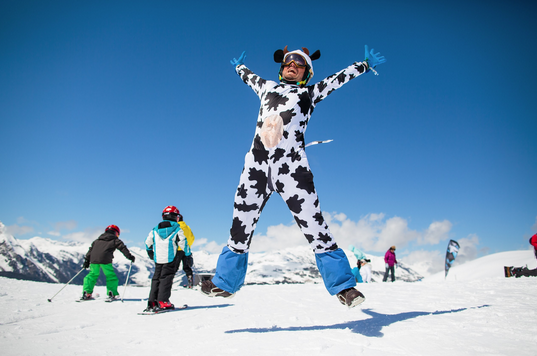 docherty1982's tweet photo. “@Snowbombing: Fancy dress of the day! http://t.co/q0mlpzUl6p” @i23rhian uh oh haha #80'sAllInOne